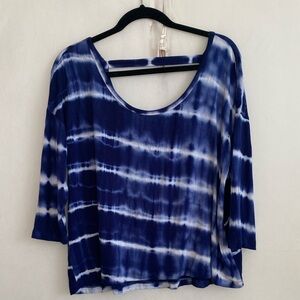 Nine  Britton size med Blue Tie-Dye Women's Top